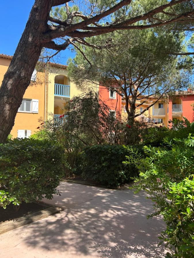 Entre Et Piscine Hyères